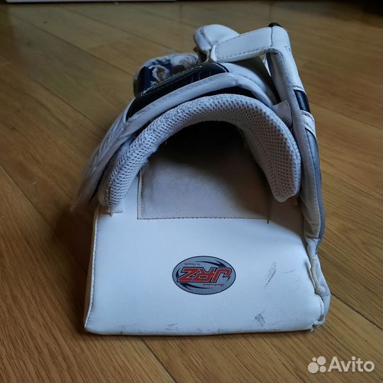 Вратарский блин bauer one 100