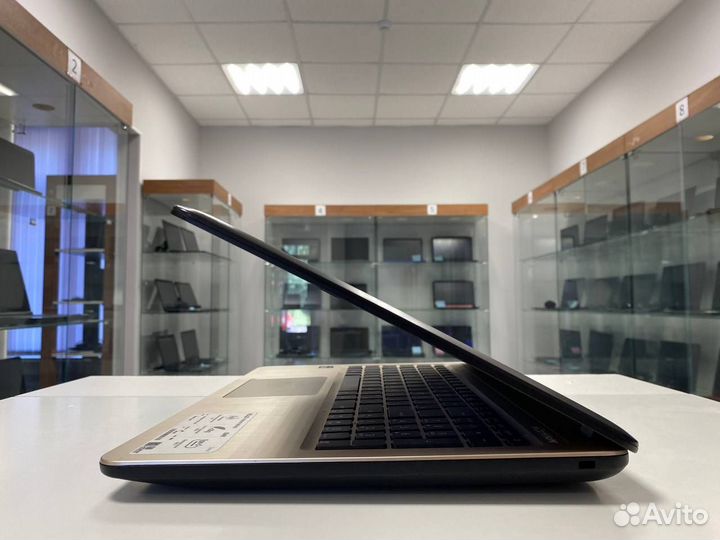 Ноутбук Asus (E1/ 2gb/ 500gb)