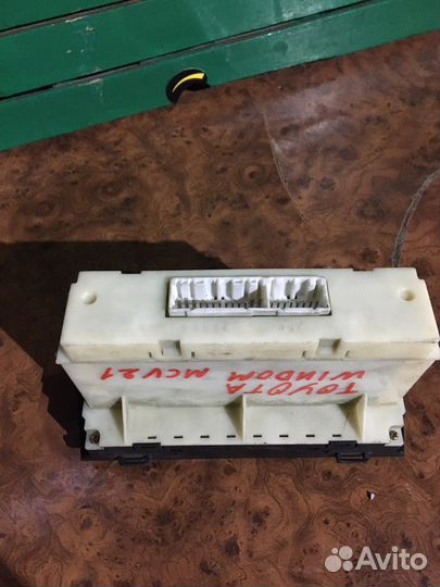 Блок управления климат контролем Toyota Windom