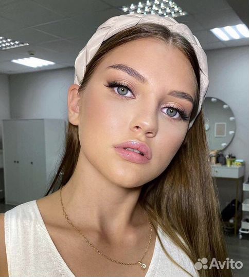 Макияж и прическа