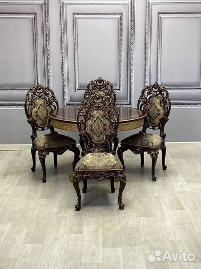 Комплект стол и стулья. В наличии