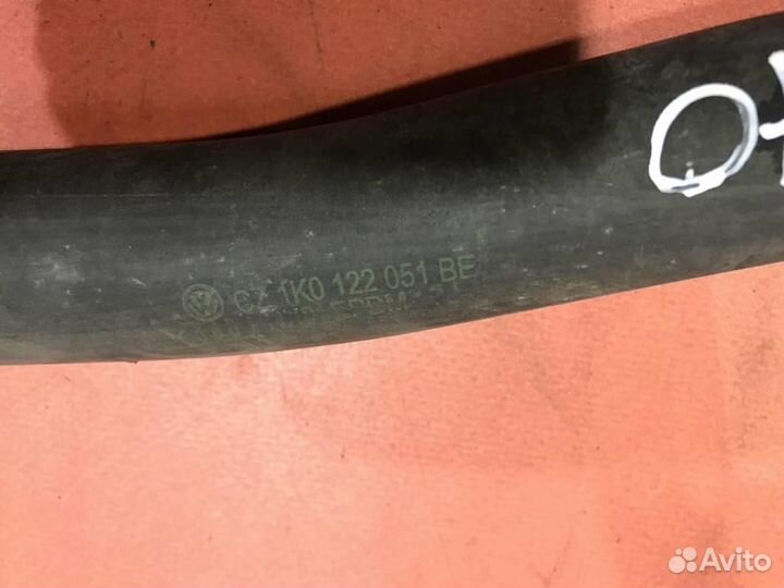 Шланг системы охлаждения Фольксваген Джетта 1К