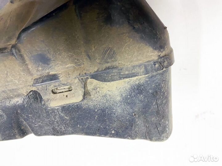 Кожух компрессора Hitachi б/у LR RR Sport Discover