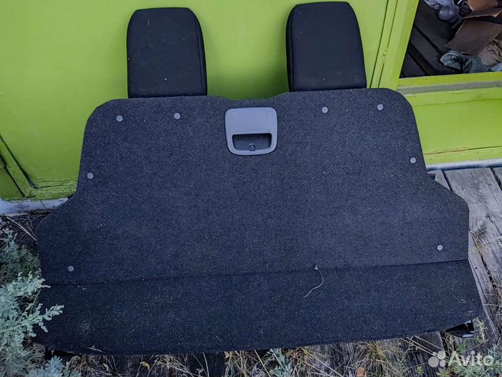 Продам третий ряд сидений на спасио 2002