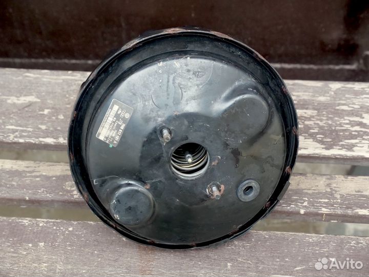 Усилитель тормозов вакуумный VW Transporter T5