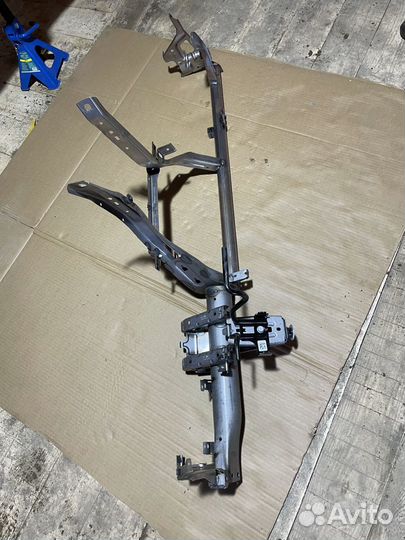 Усилитель кузова под панелью торпедой VW Гольф 7