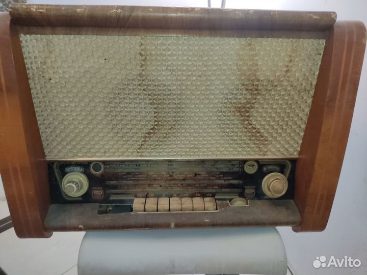 Радиола ламповая Волга
