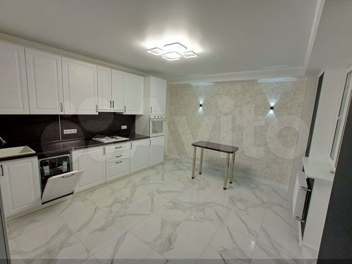 2-к. квартира, 82 м², 15/16 эт.