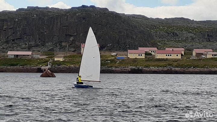 Парусная яхта финн