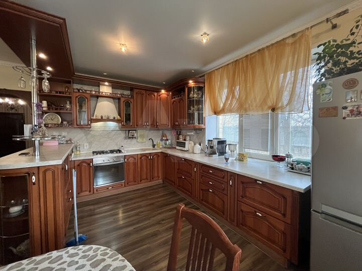 Дом 192 м² на участке 15 сот.