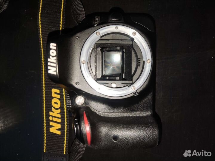 Зеркальный фотоаппарат Nikon D5200