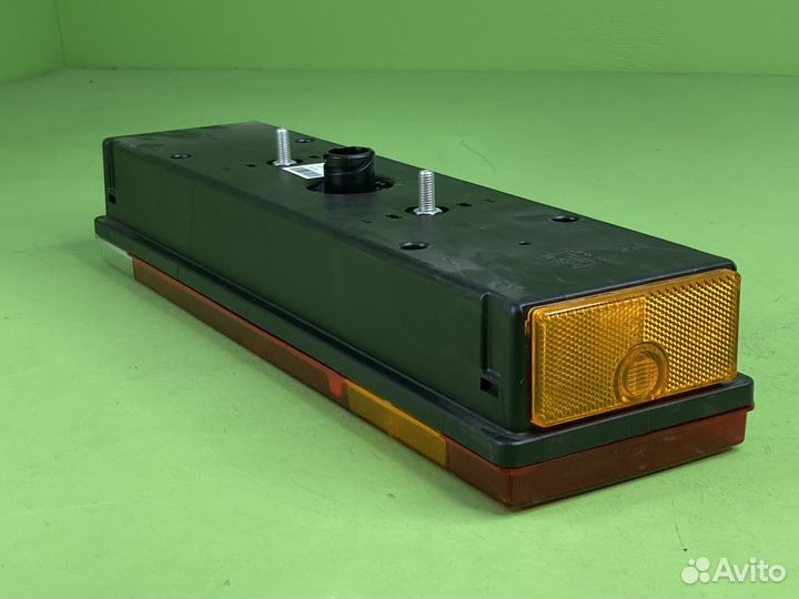 Фонарь задний многосекц. RH 7-секц. прямоуг. \MAN