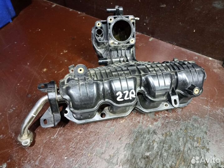 Впускной коллектор toyota avensis 2zr