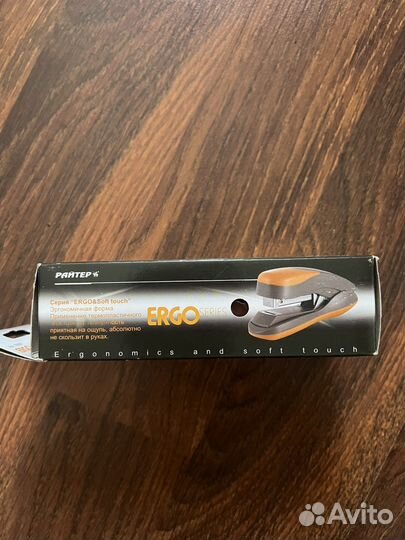 Степлер новый