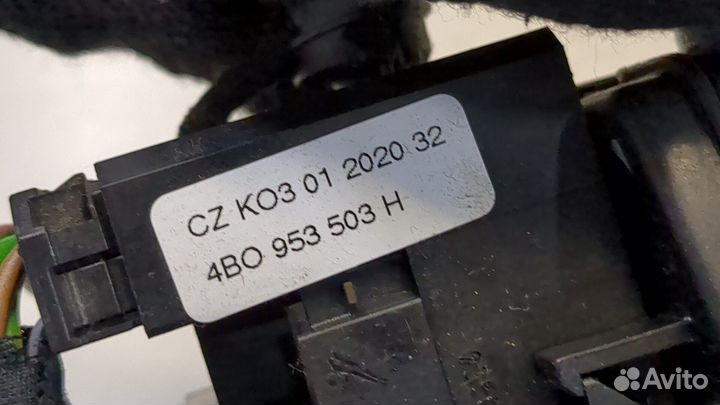 Переключатель поворотов и дворников Volkswagen Golf 4, 2001