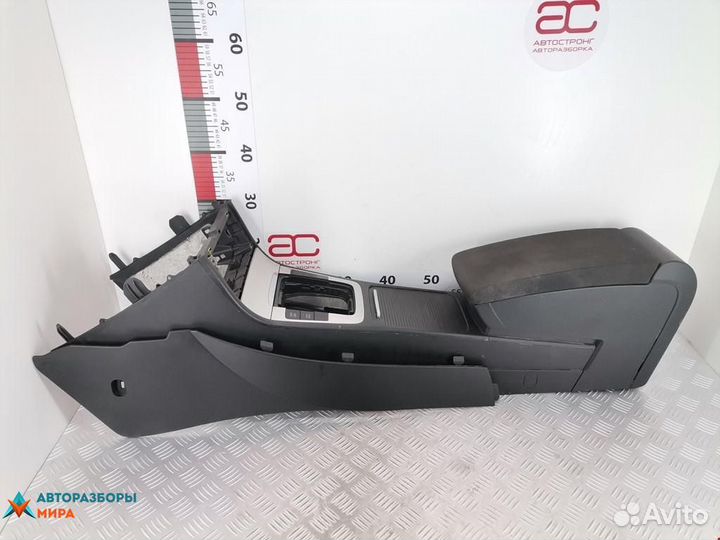 Подлокотник Volkswagen Passat B6 2008 3C2863241CC