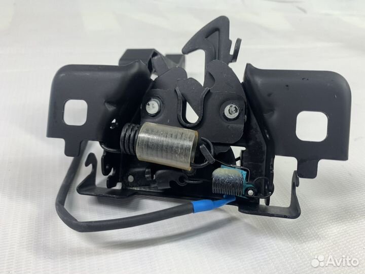 Замок капота оригинал X-RAY оригинал 656010181R