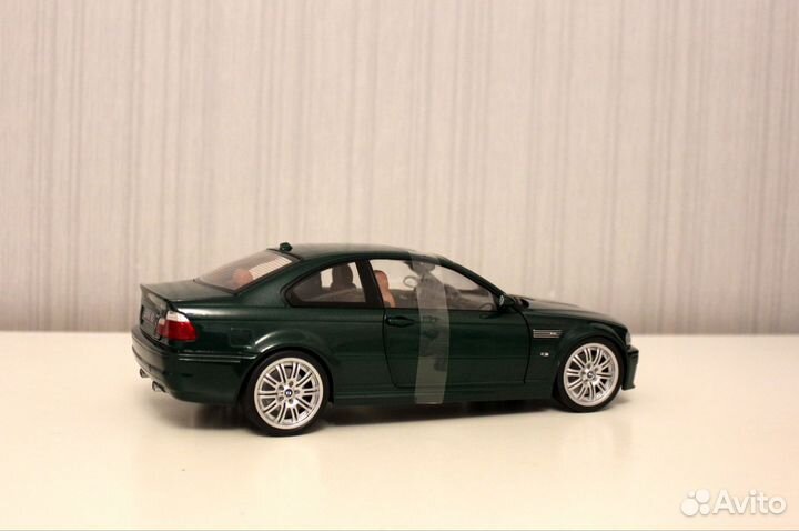 1:18 BMW M3 (E46) 2000 Solido green