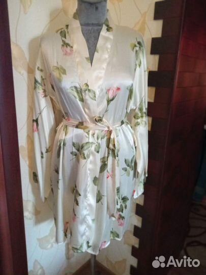 Халат женский атласный