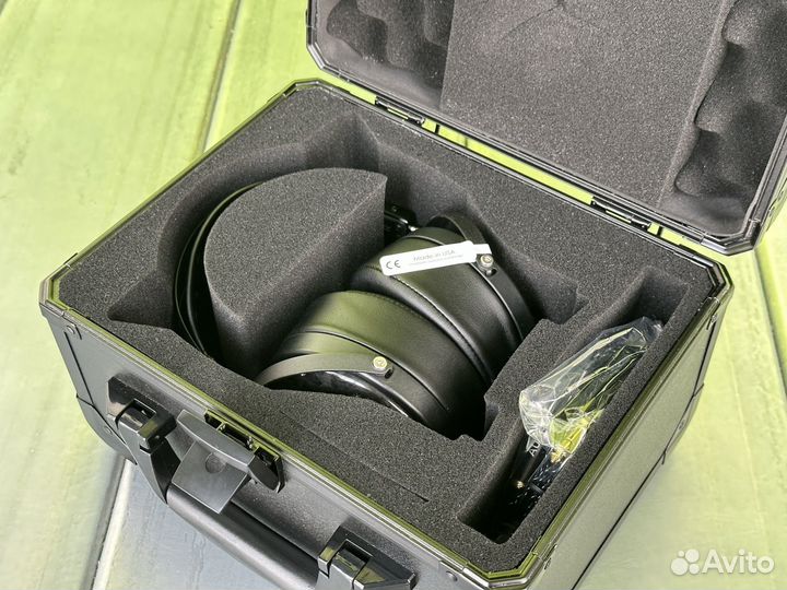 Наушники Audeze LCD-2