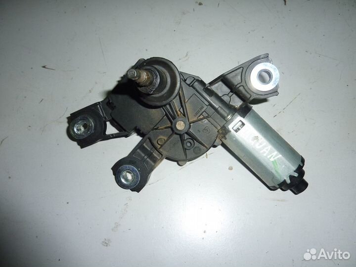 Volkswagen Tiguan моторчик дворника форсунка