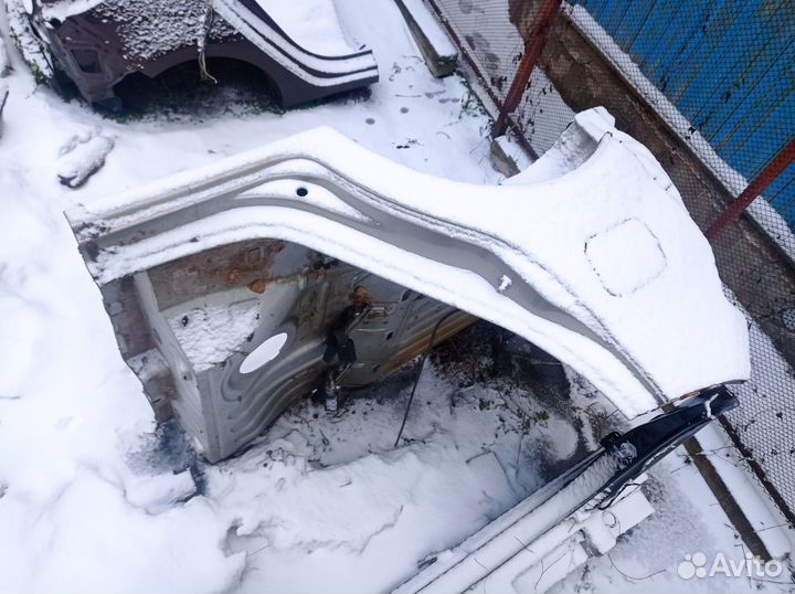 Задняя часть рено сандеро