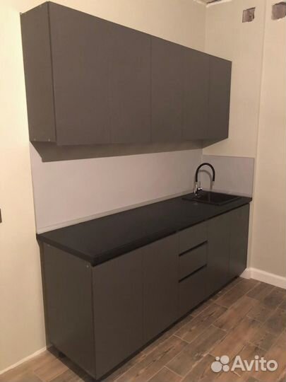 Кухня маленькая в студию