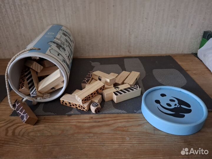 Дженга, падающая башня