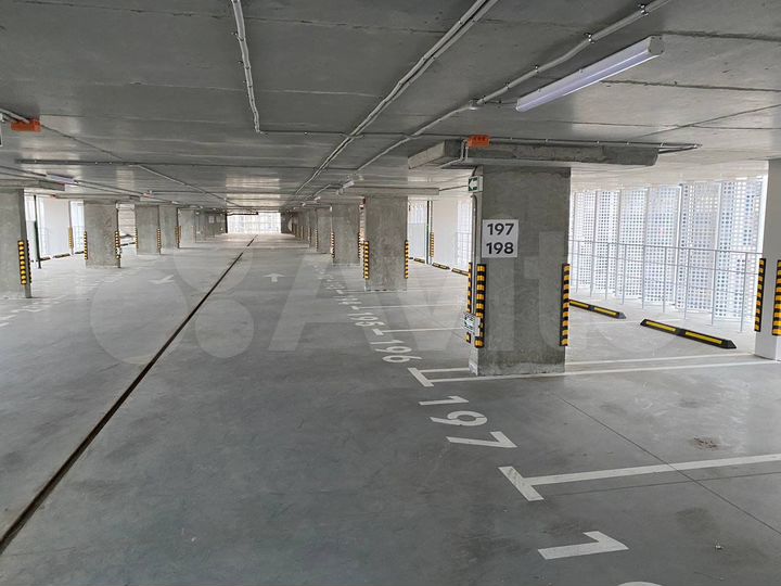Машиноместо, 13 м²