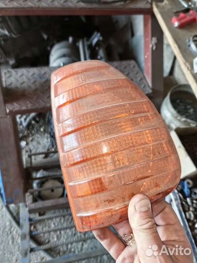 Поворотник на Мерседес 123