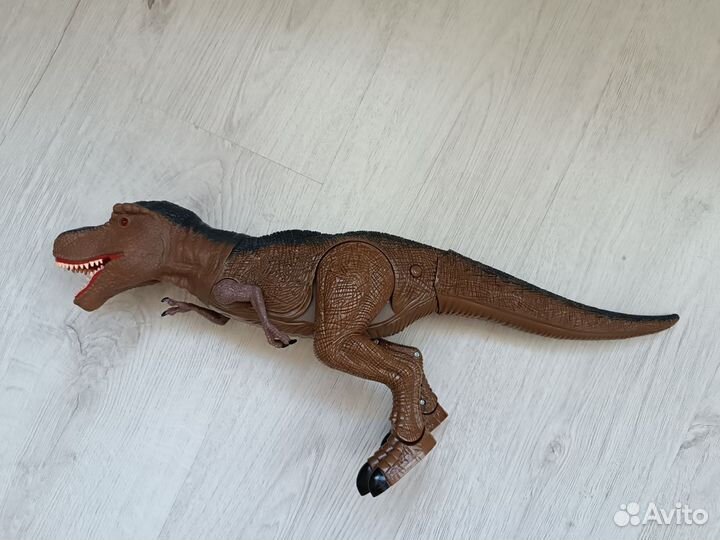 Экшн-фигурки динозавров доисторического периода