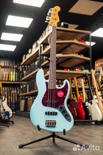 Squier Classic Vibe '60s Jazz Bass Daphne B