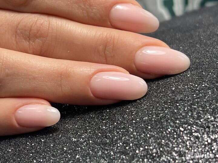 Маникюр и педикюр