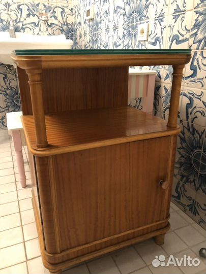 Тумбочки прикроватные