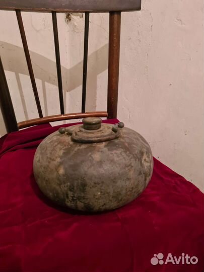 Старинный сосуд
