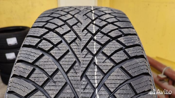 Nokian Tyres Hakkapeliitta R5 SUV 225/55 R18 102R