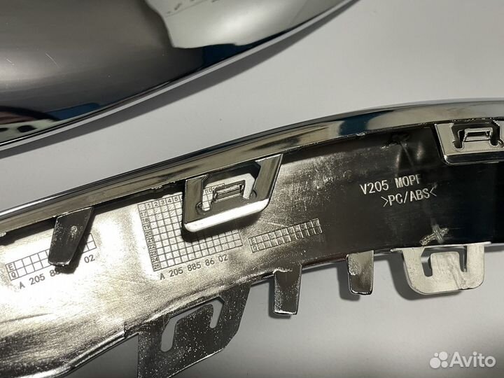 Накладки переднего бампера Mercedes W205 рестайл