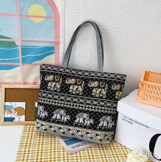 Сумки женские с ярким принтом