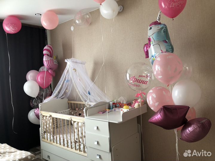 Детская кроватка с маятником