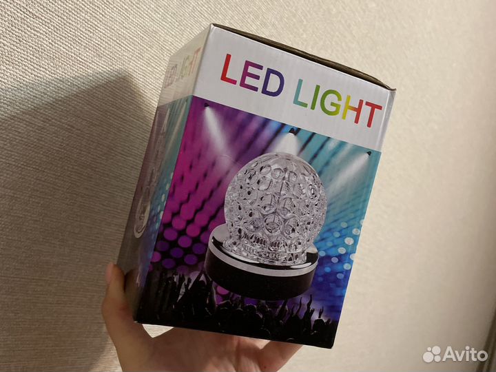 Светомузыка, можно вставить свою флешку с музыкой