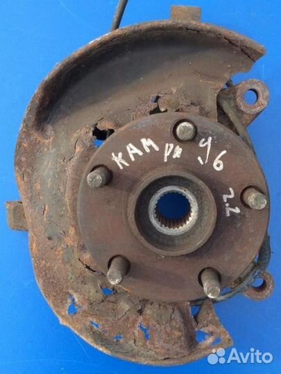 Ступица передняя Тойота Камри 1993