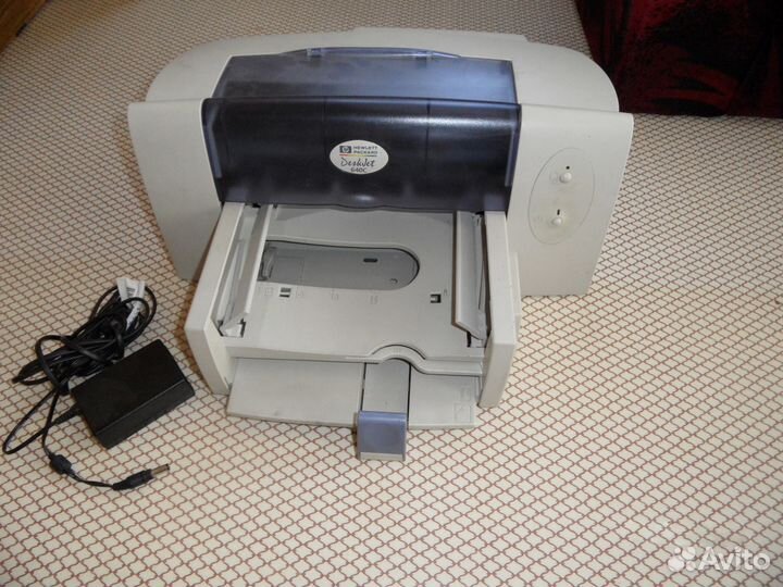 Принтер HP DeskJet 640C цветной (без чернил)