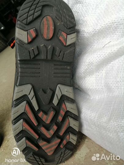 Продам рабочию обувь