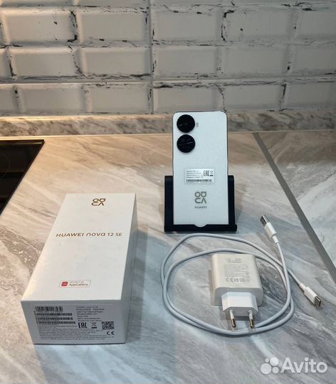 HUAWEI nova 12 SE, 8/256 ГБ