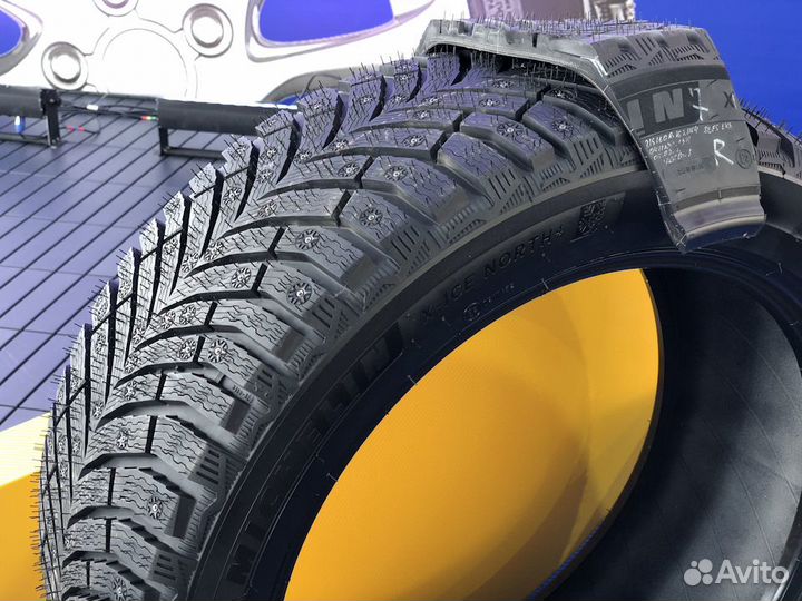 Michelin X-Ice North 4 285/40 R19 113