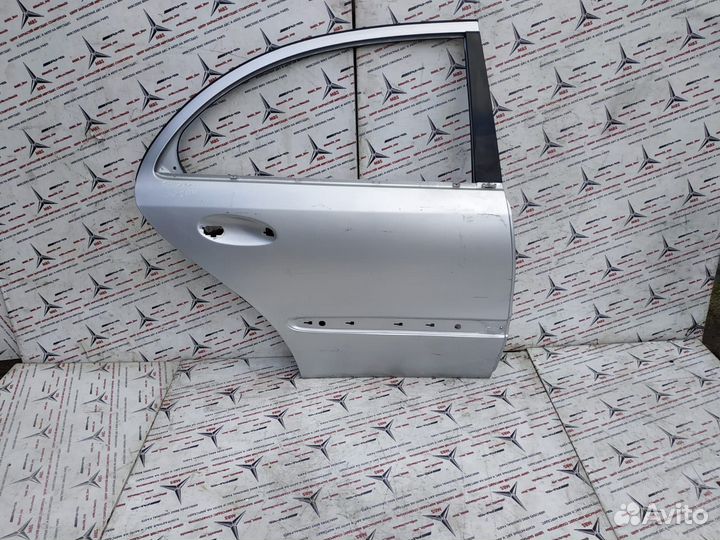 Дверь w211 Mercedes задняя правая
