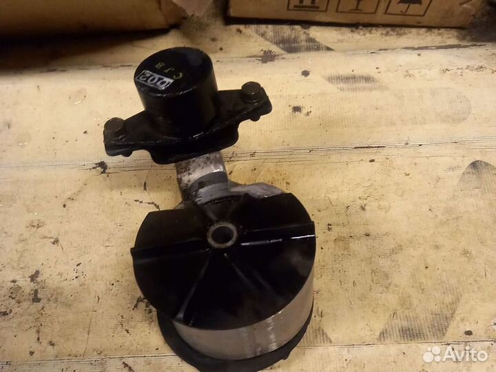 Хендай акцент правая опора двигателя