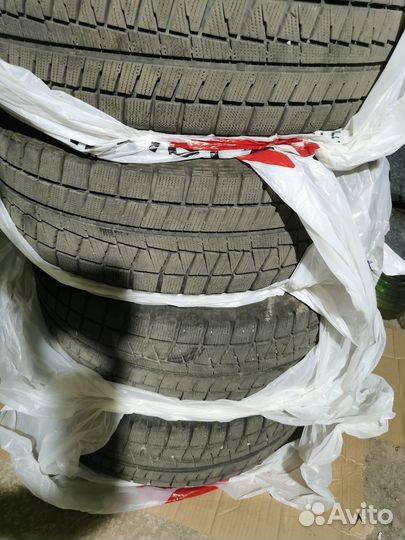 Bridgestone Blizzak Revo GZ 225/60 R17 99S