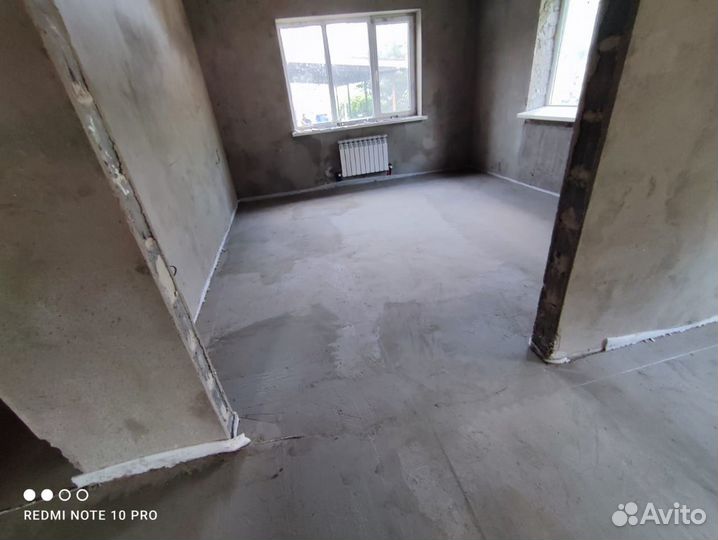 Стяжка пола мокрая