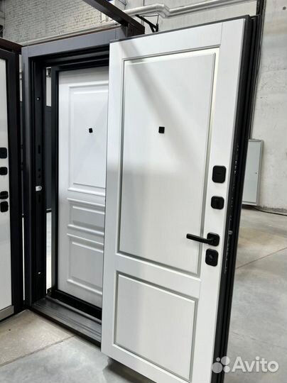 Дверь входная металлическая